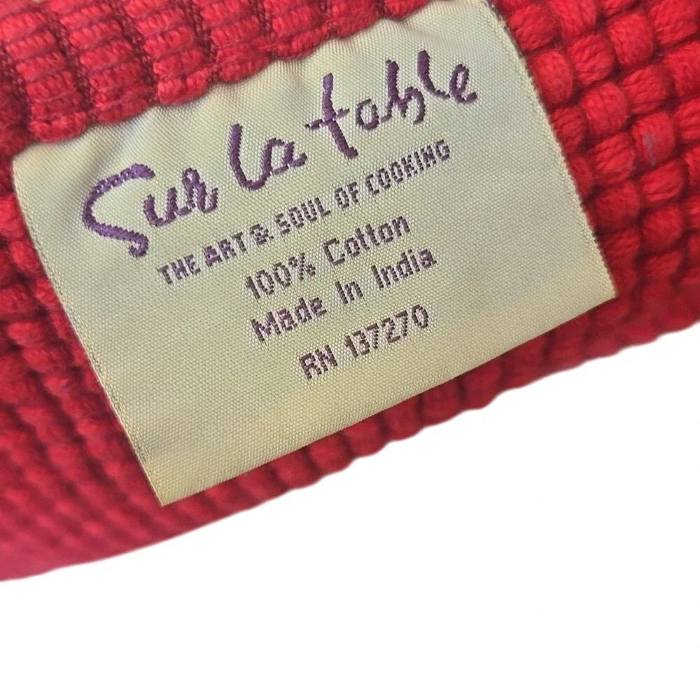 Sur La Table SET OF 2 Placemats Waffle Ribbed‎ 100% Cotton Red Festive Holiday